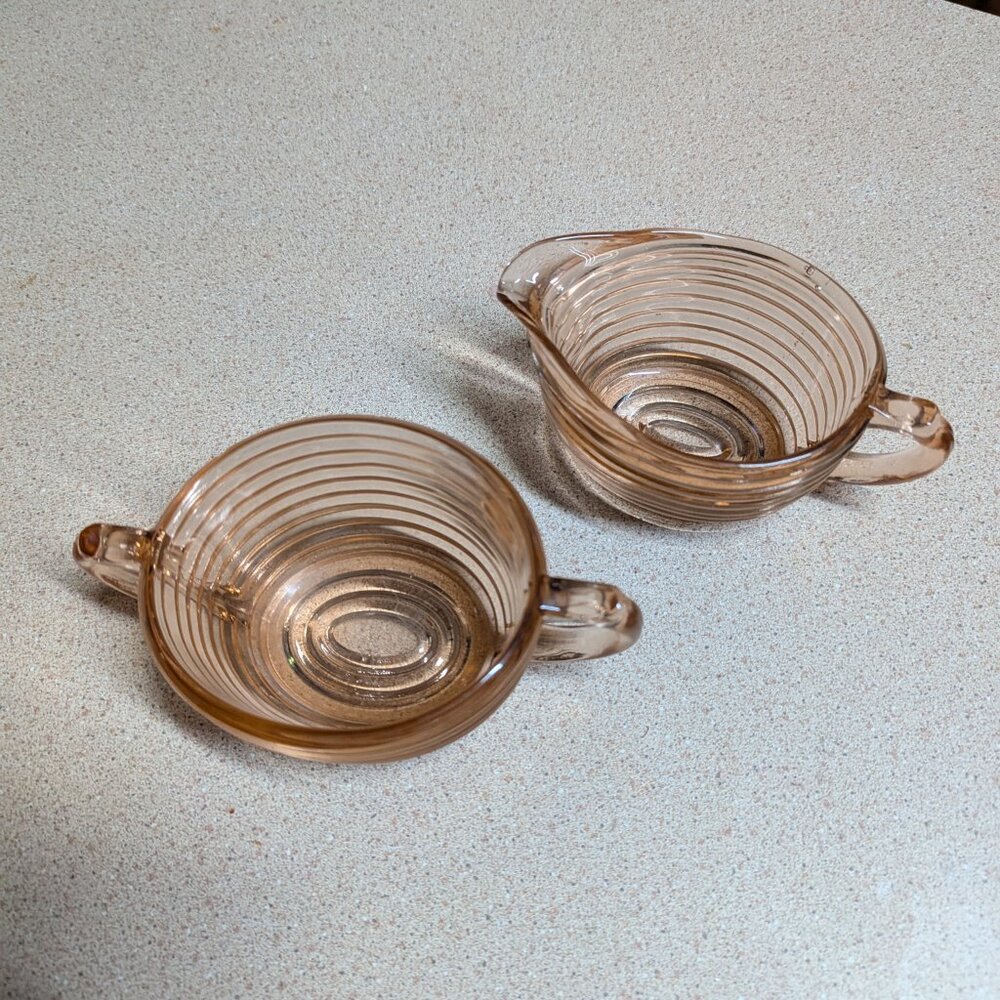 Anchor Hocking Manhattan Pink Sugar & Creamer Set - Picture 3 of 15